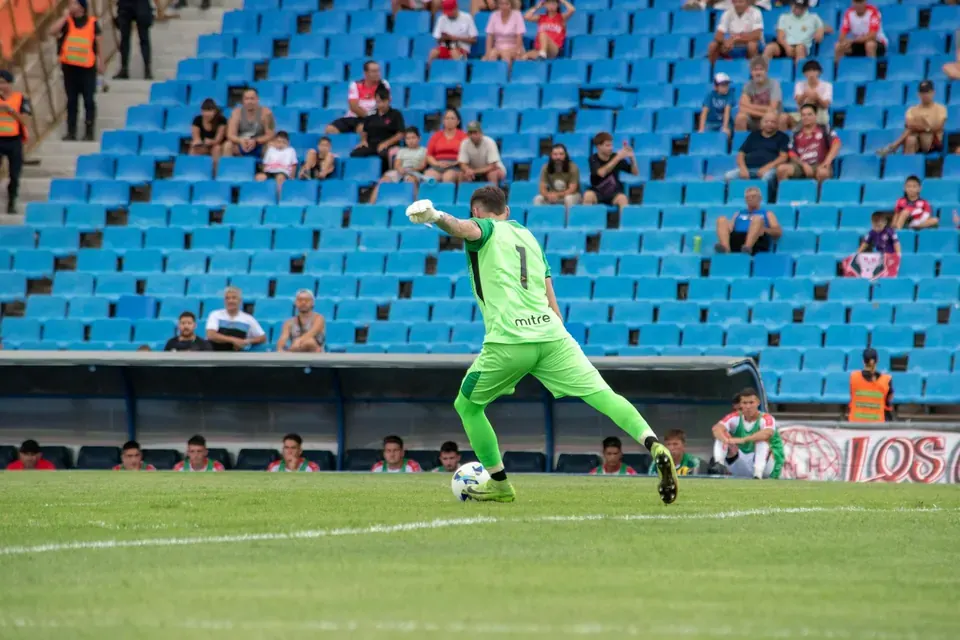 Arsenal Defensive Tactics: Shape, Pressing Triggers, and Transitions