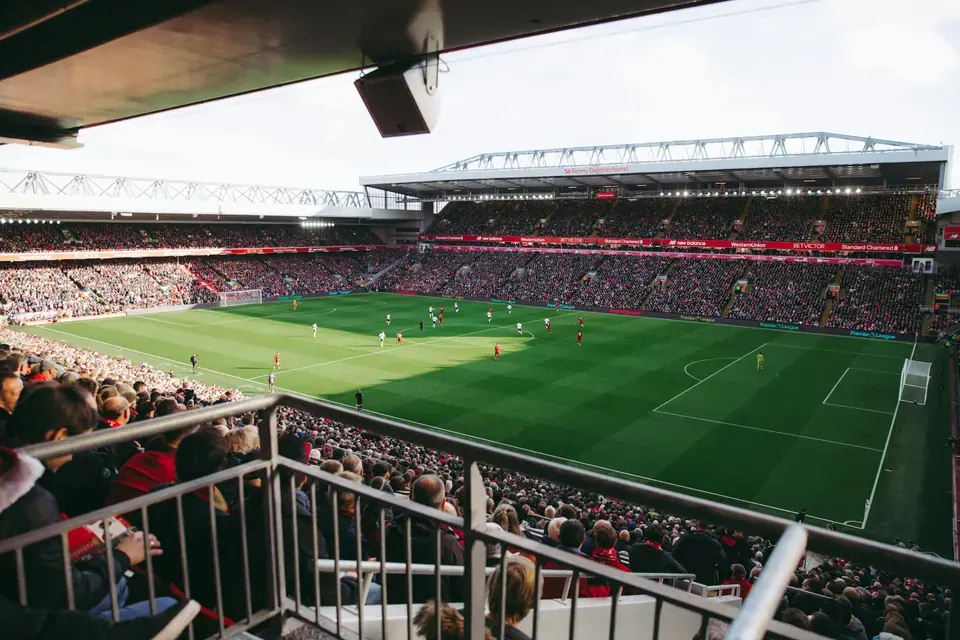 Arsenal Squad Profiles 2025: Current Players and Coaching Staff